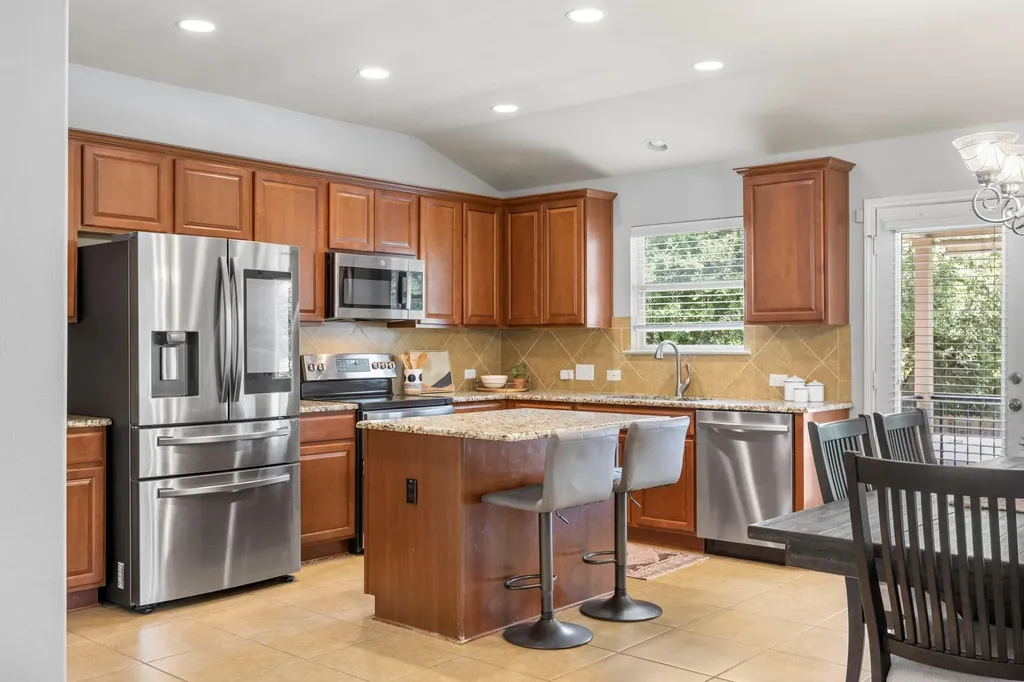 17711 Linkhill Drive Dripping Springs TX 78620
