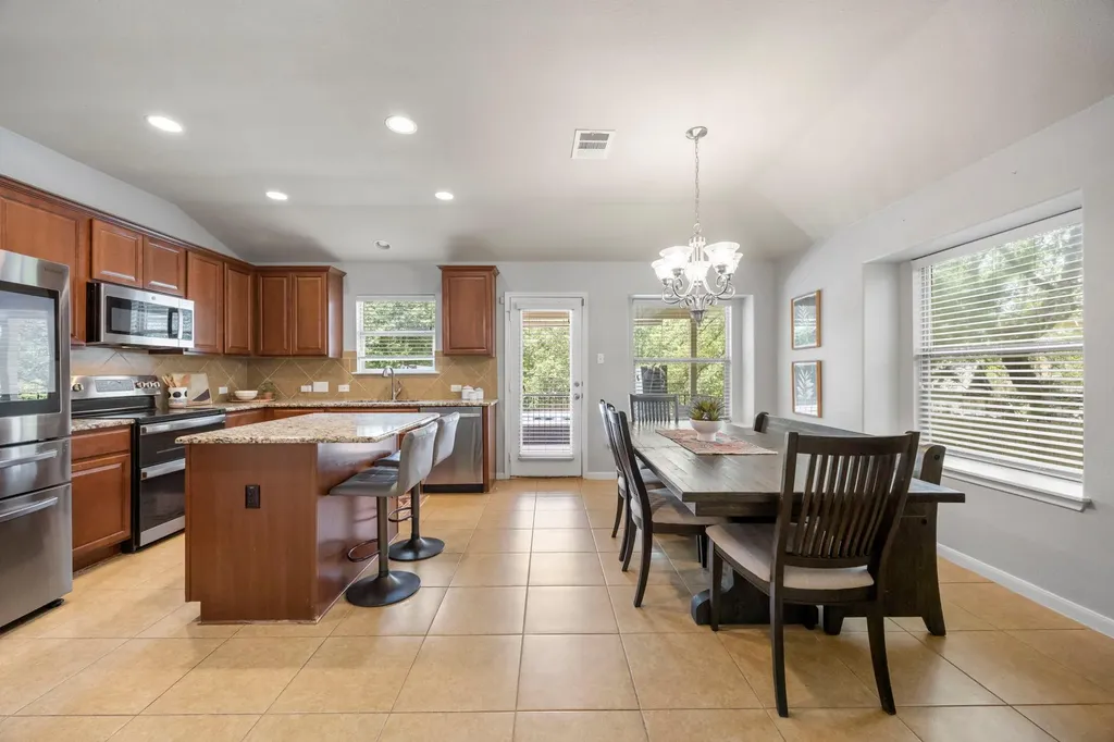 17711 Linkhill Drive Dripping Springs TX 78620
