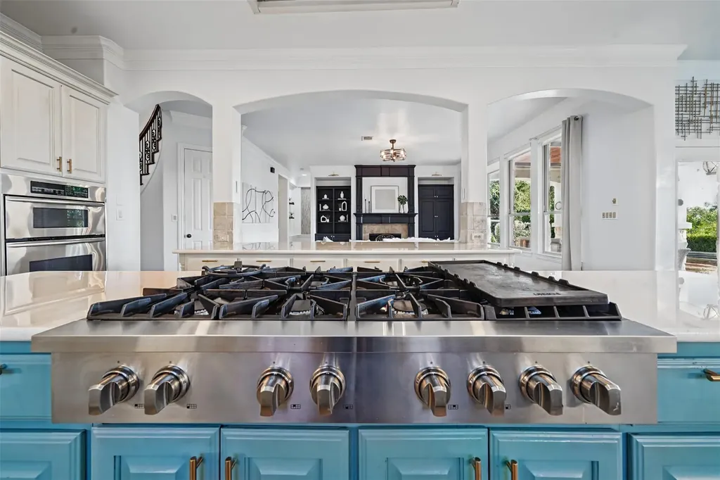 4100 Sugarloaf Drive Austin TX 78738