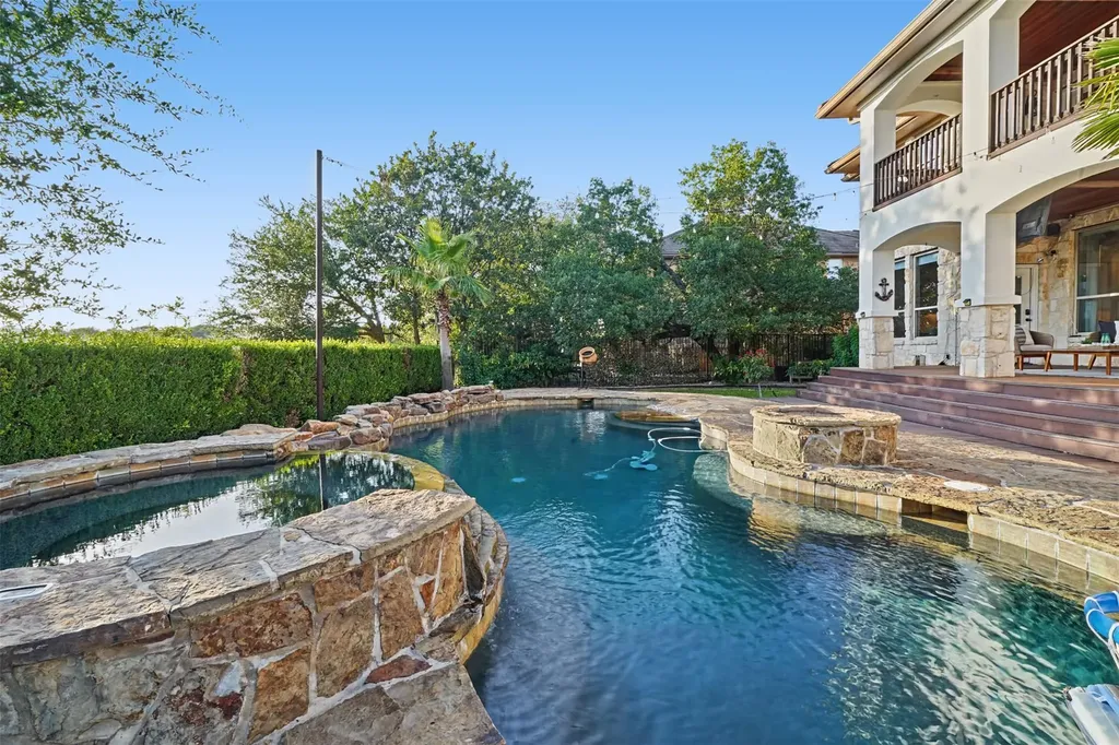 4100 Sugarloaf Drive Austin TX 78738