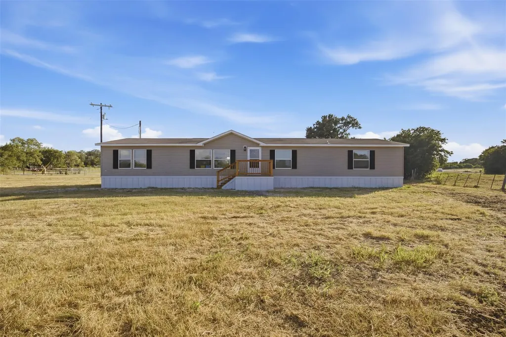 3299 Dale Lane Dale TX 78616