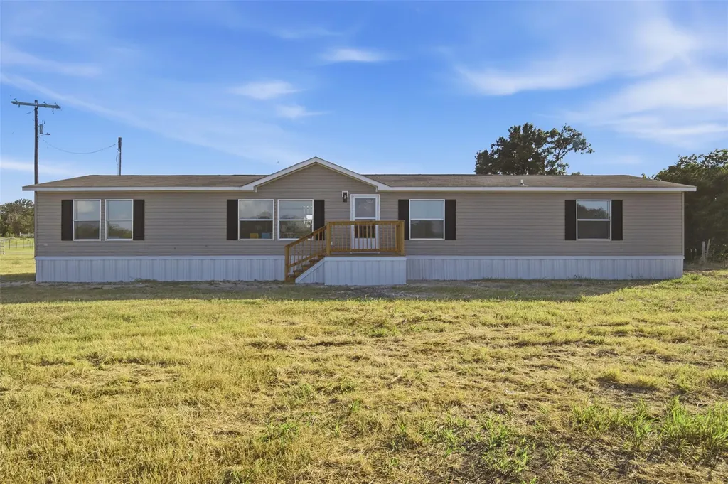 3299 Dale Lane Dale TX 78616