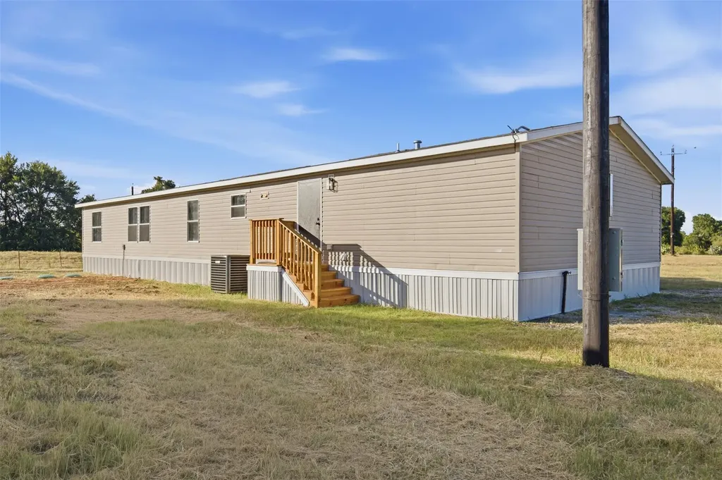 3299 Dale Lane Dale TX 78616