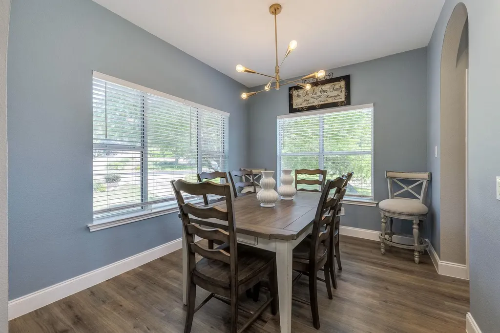 704 Deckhouse Drive Lago Vista TX 78645