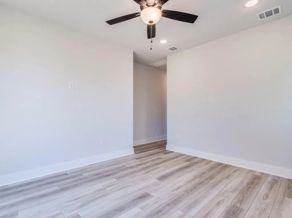 206 E Wonsley Drive Austin TX 78753