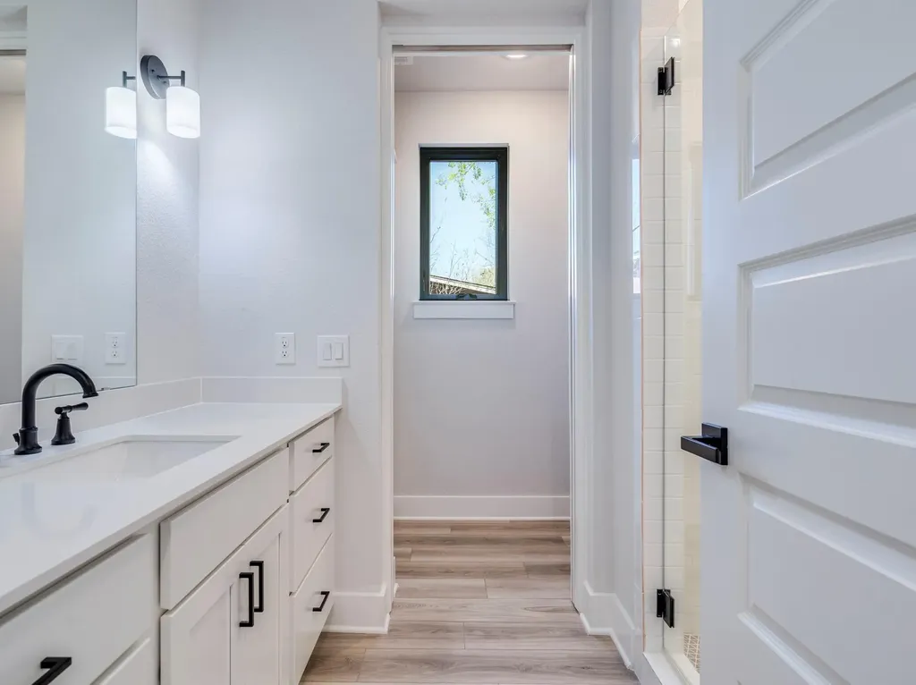 206 E Wonsley Drive Austin TX 78753
