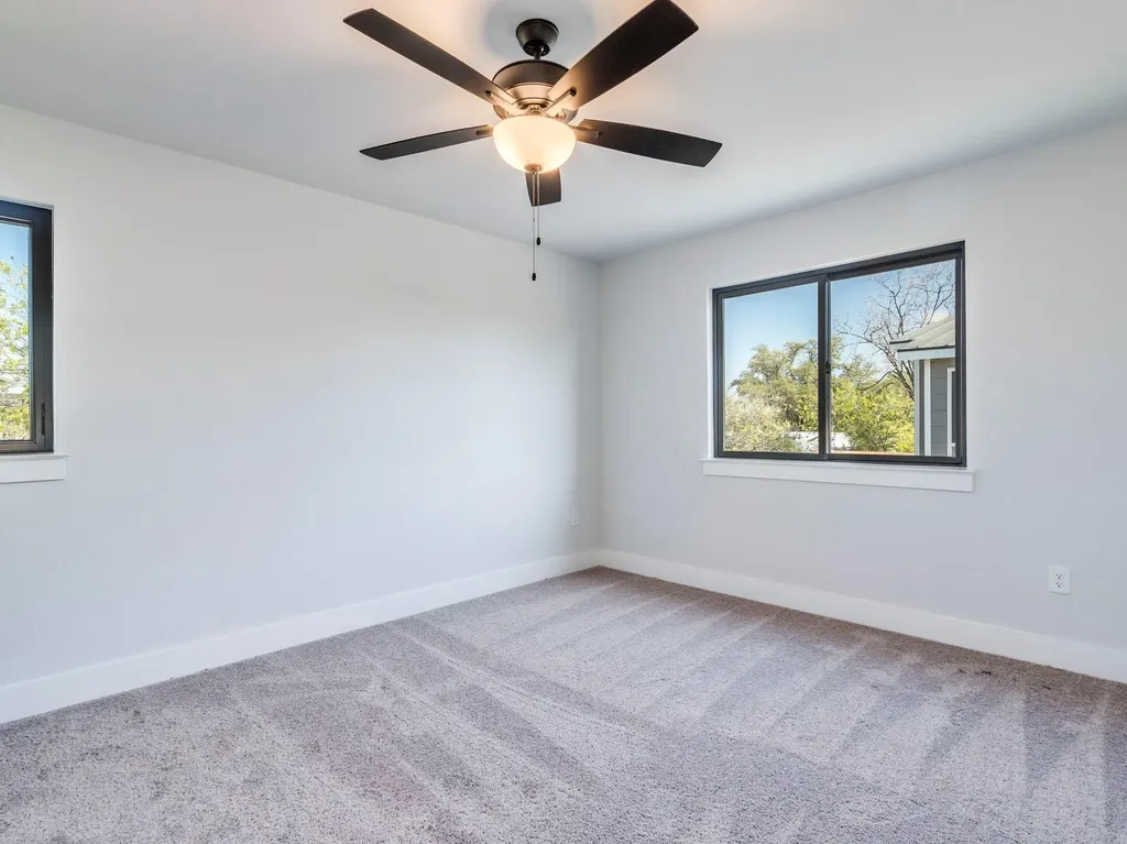 206 E Wonsley Drive Austin TX 78753