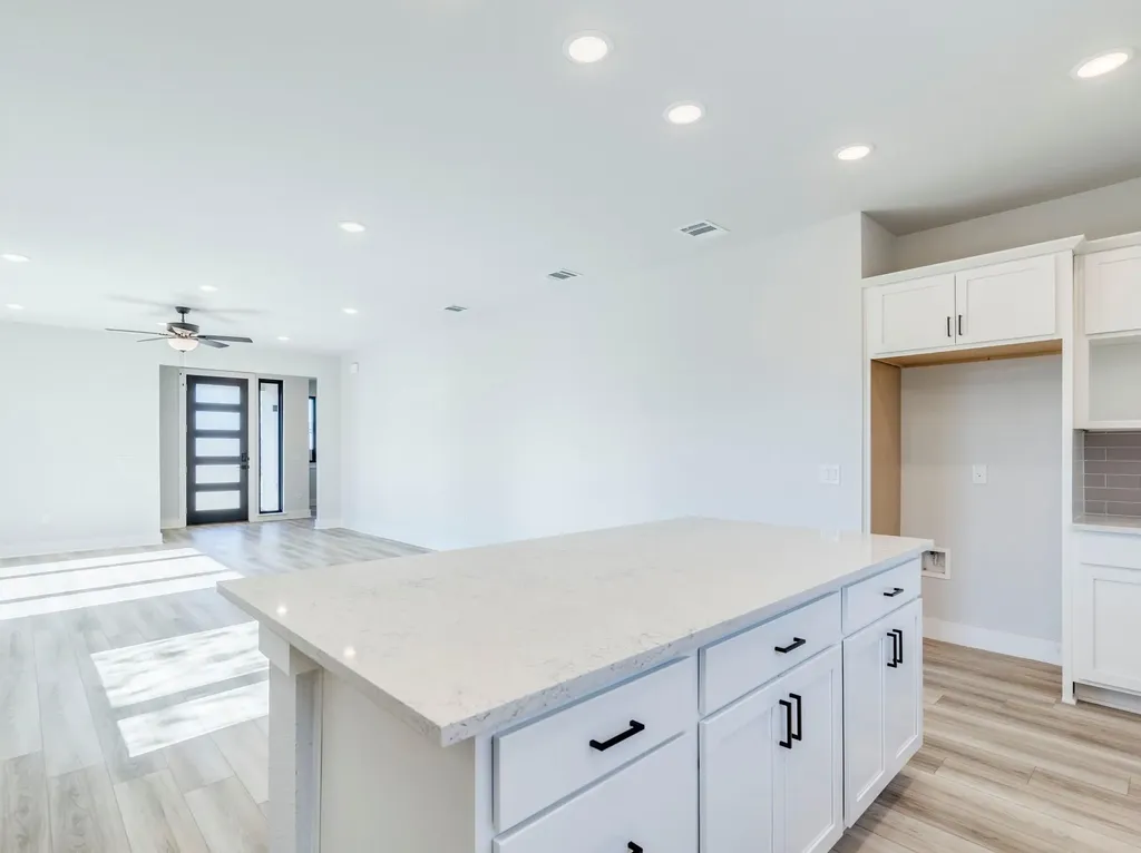 206 E Wonsley Drive Austin TX 78753
