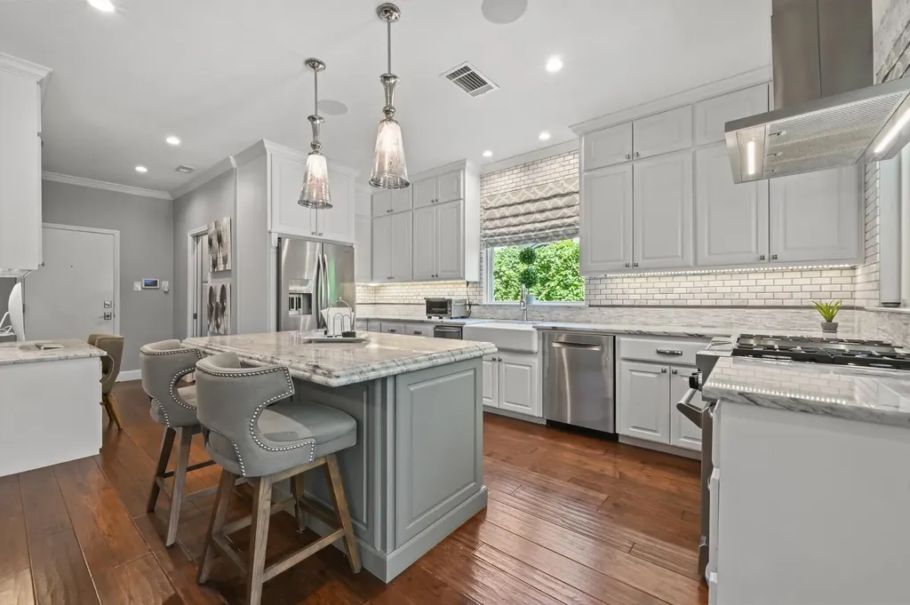 6122 Mordred Lane Austin TX 78739