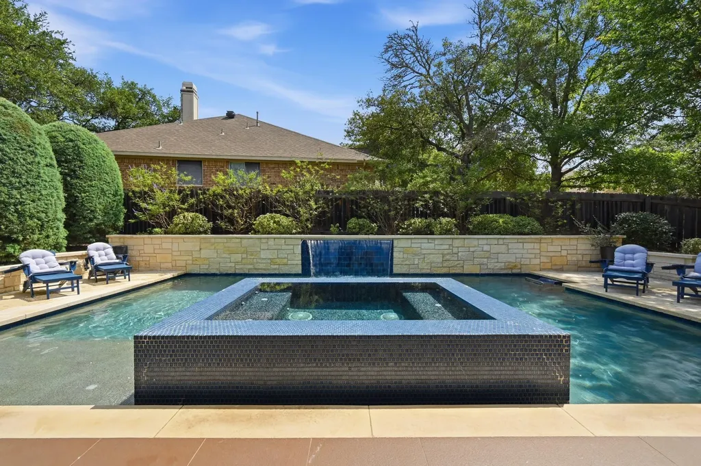 6122 Mordred Lane Austin TX 78739