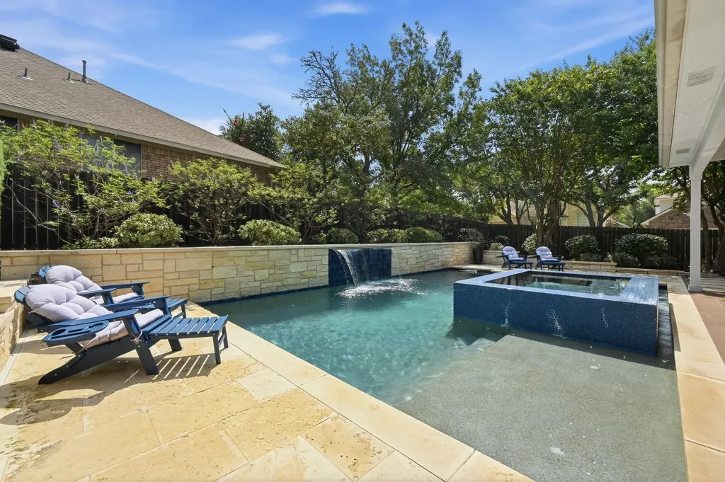 6122 Mordred Lane Austin TX 78739