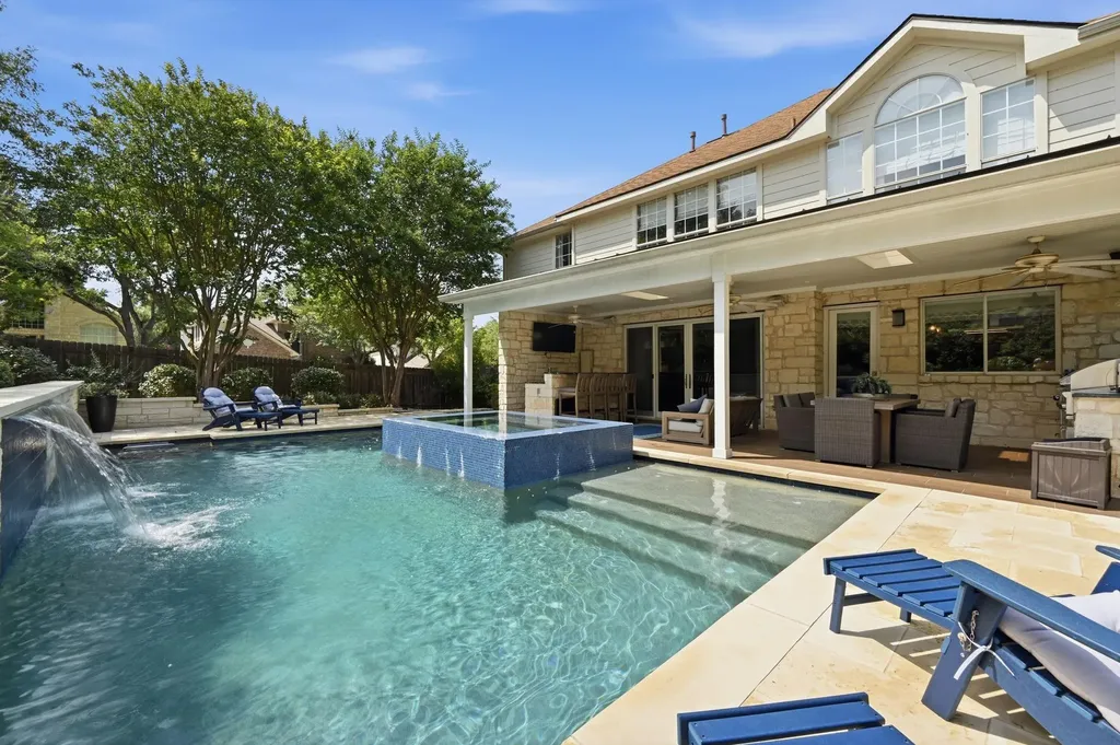 6122 Mordred Lane Austin TX 78739