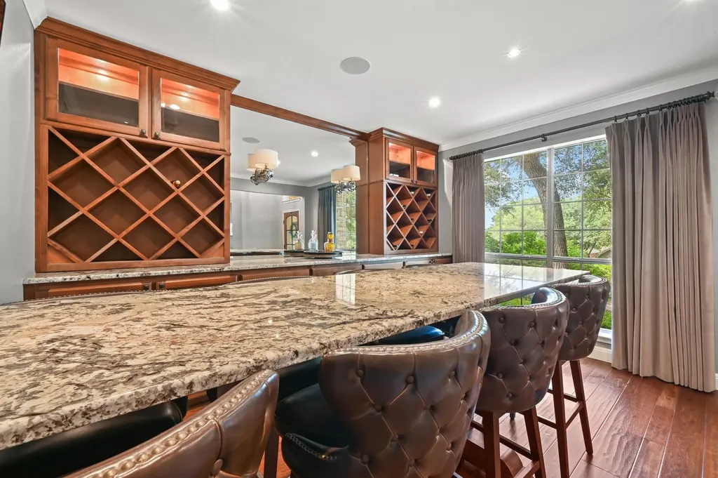 6122 Mordred Lane Austin TX 78739