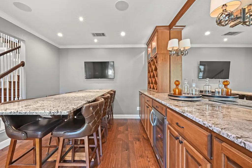 6122 Mordred Lane Austin TX 78739