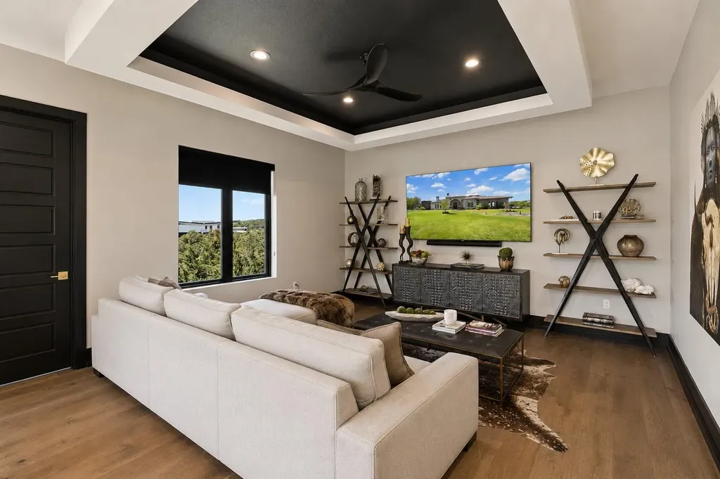 19204 Secretariat Place Spicewood TX 78669