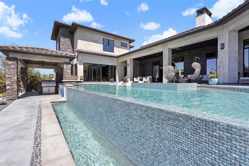 19204 Secretariat Place Spicewood TX 78669