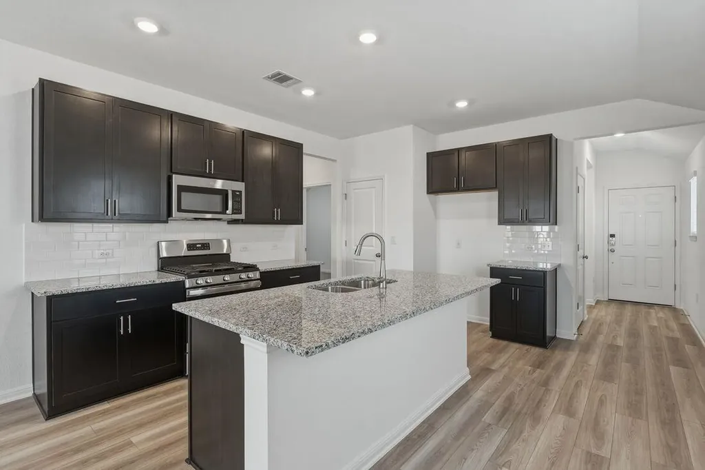14110 Edna Maxine Walk Del Valle TX 78617