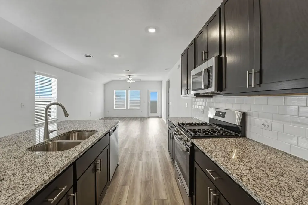 14110 Edna Maxine Walk Del Valle TX 78617