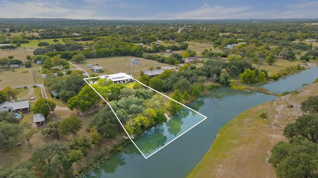 1313 Democrat Street Blanco TX 78606