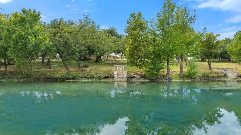 1313 Democrat Street Blanco TX 78606