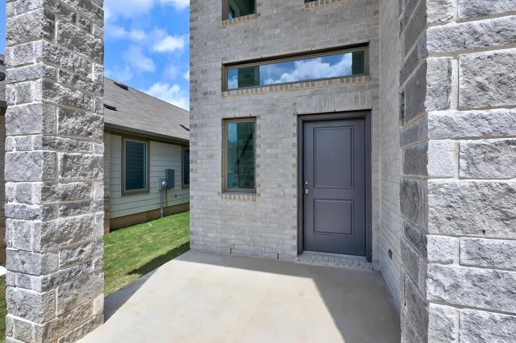 200 Hornet Street Elgin TX 78621