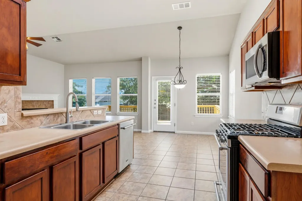 1216 Willowbrook Drive Cedar Park TX 78613
