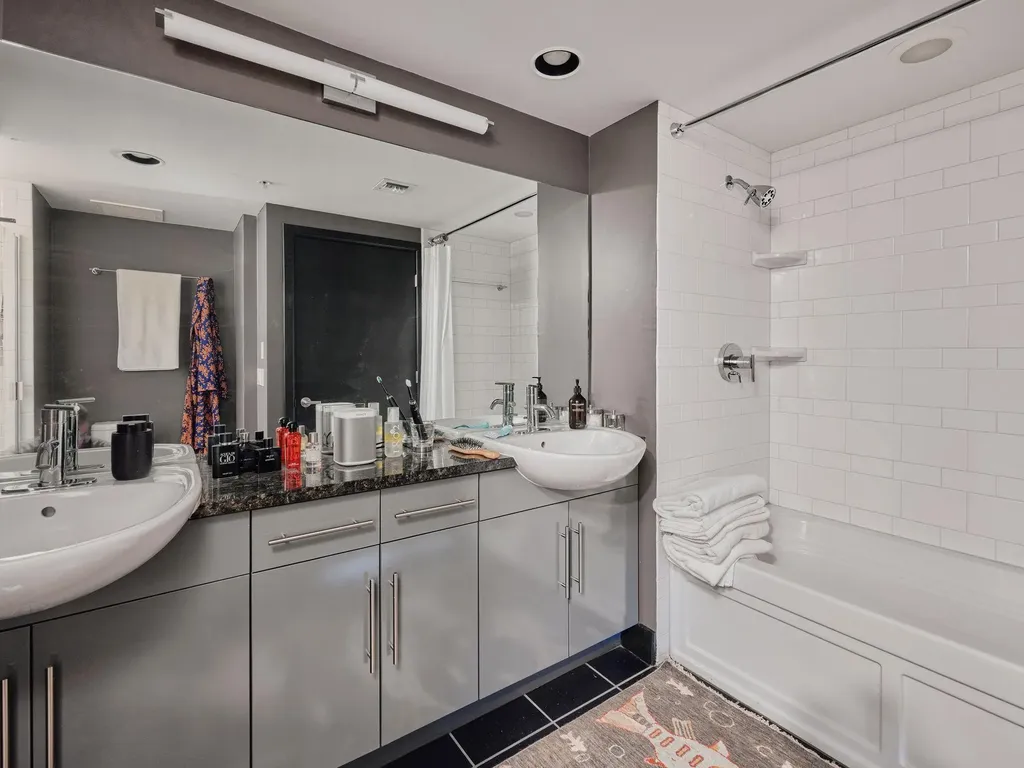 300 Bowie Street Austin TX 78703