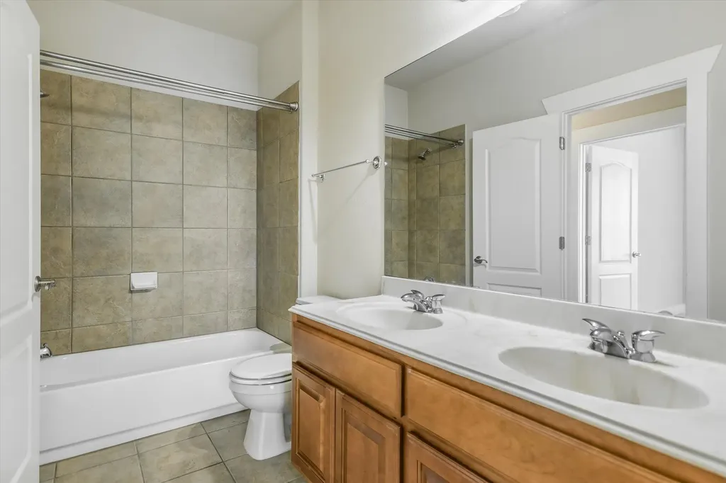 210 Rivulet Lane Austin TX 78738