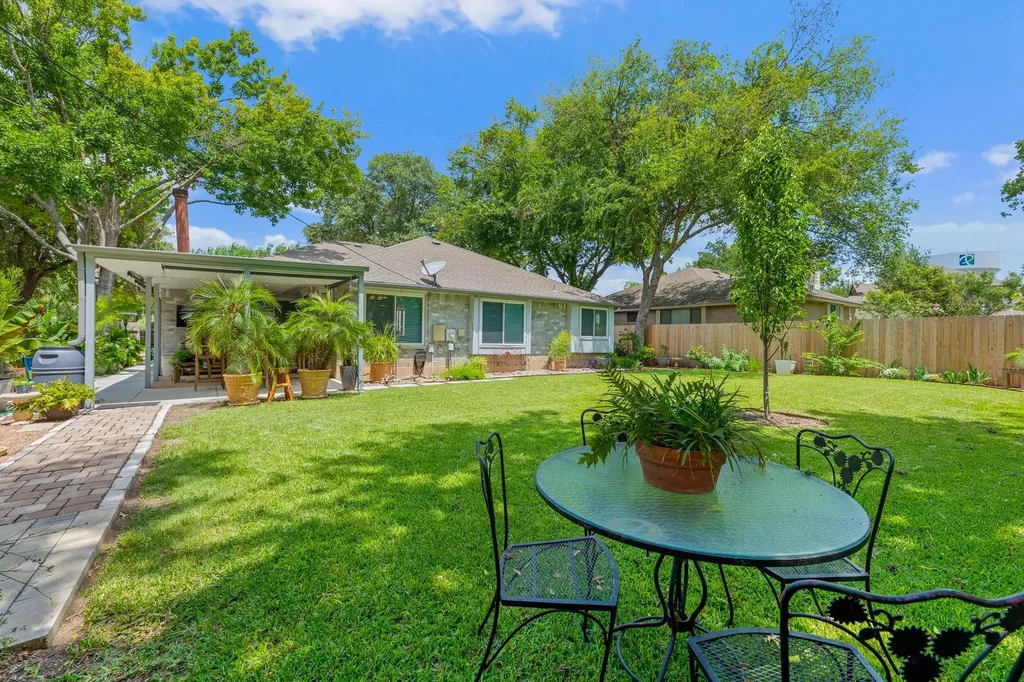 1221 Bell Rock Circle Pflugerville TX 78660