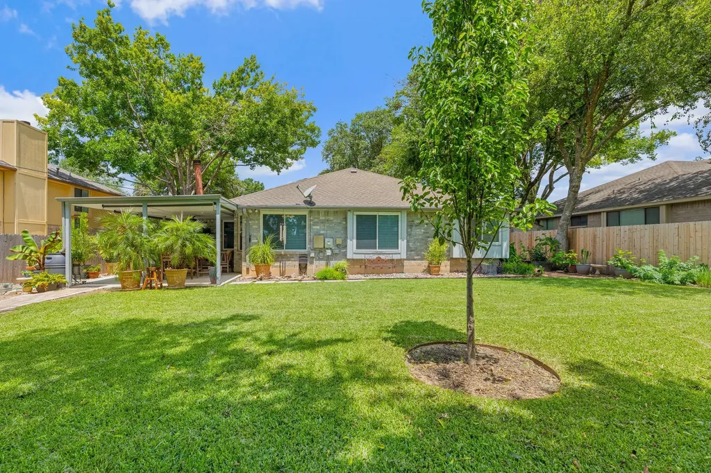 1221 Bell Rock Circle Pflugerville TX 78660