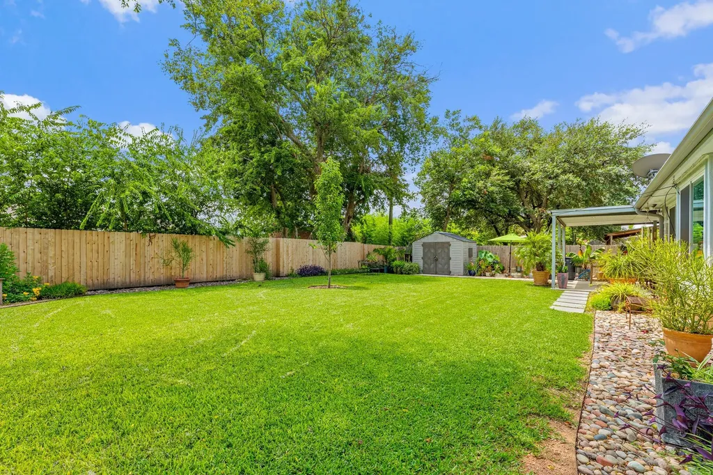 1221 Bell Rock Circle Pflugerville TX 78660