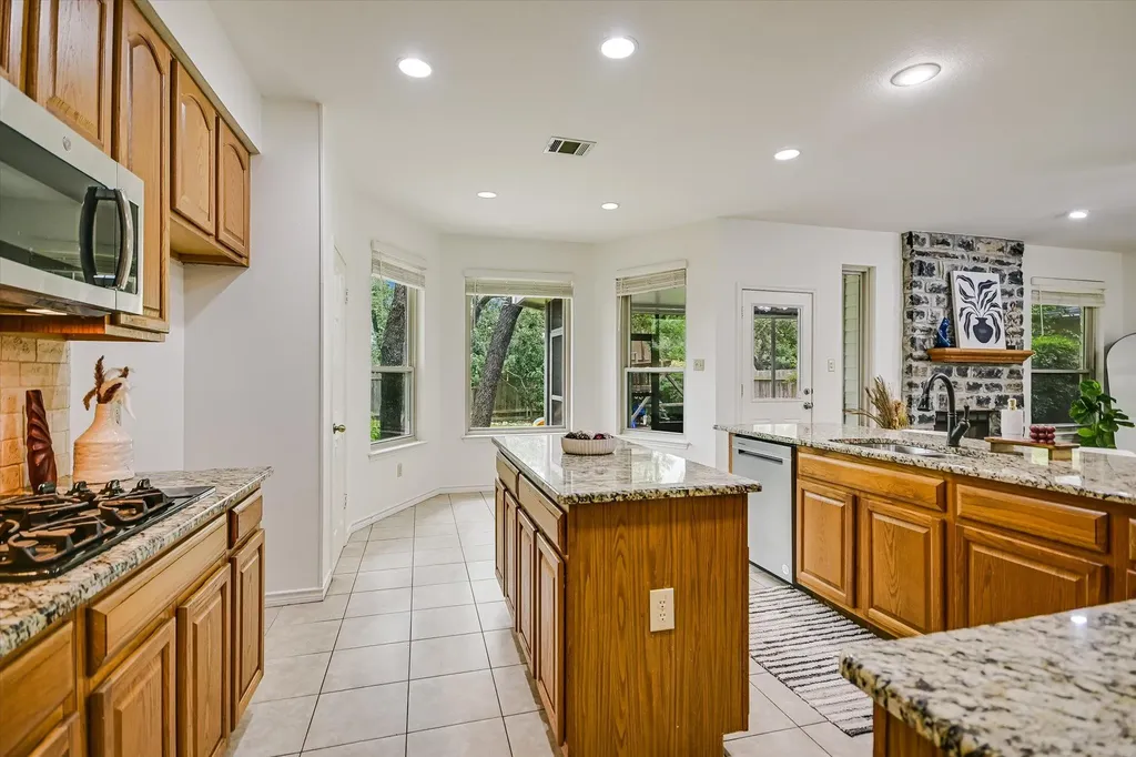 13247 Darwin Lane Austin TX 78729