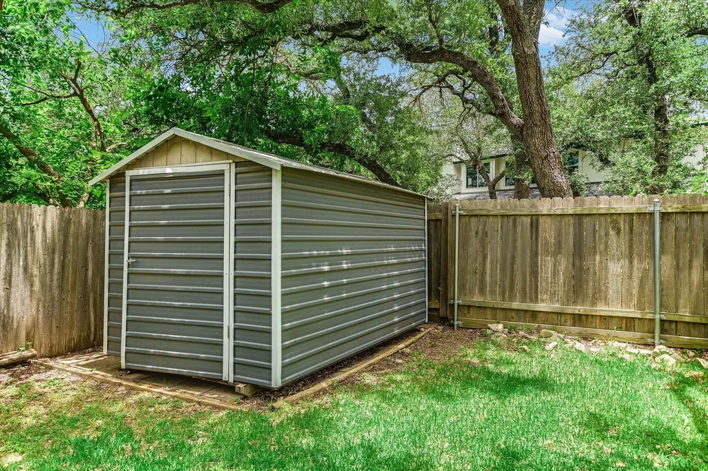 13247 Darwin Lane Austin TX 78729