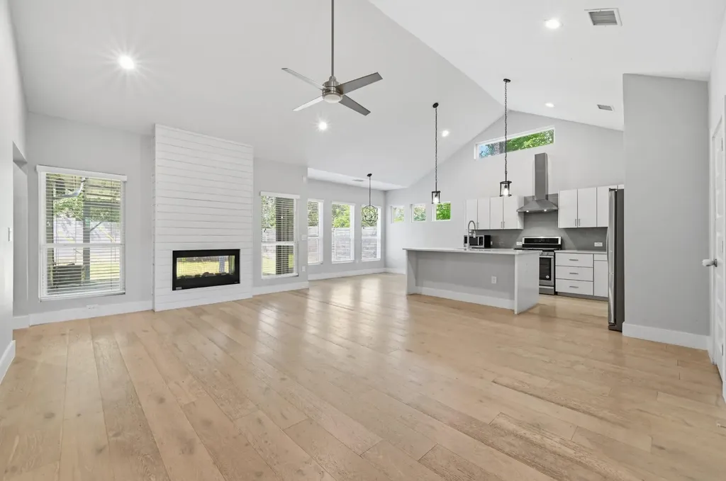 4207 Alexandria Drive Austin TX 78749