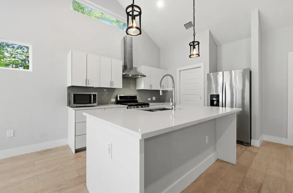 4207 Alexandria Drive Austin TX 78749