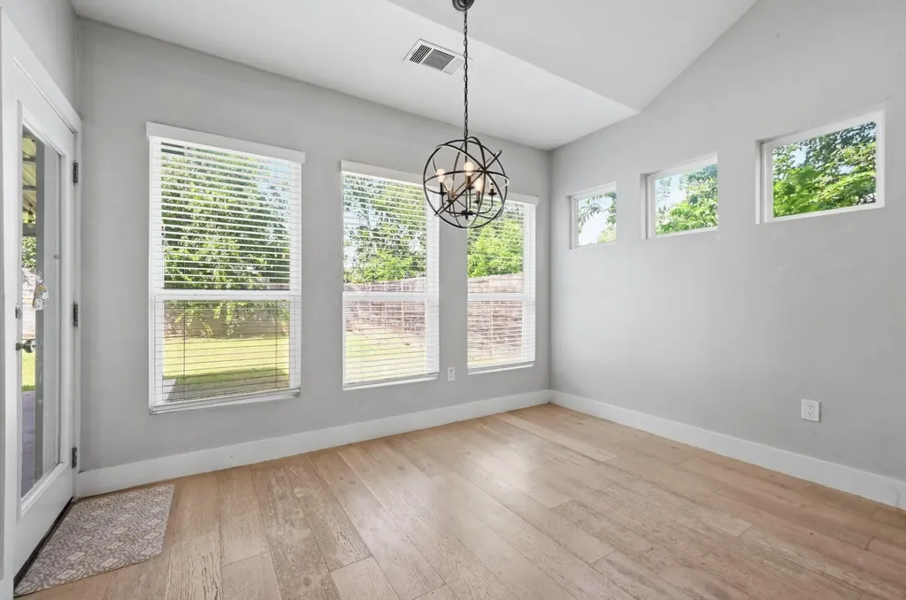 4207 Alexandria Drive Austin TX 78749