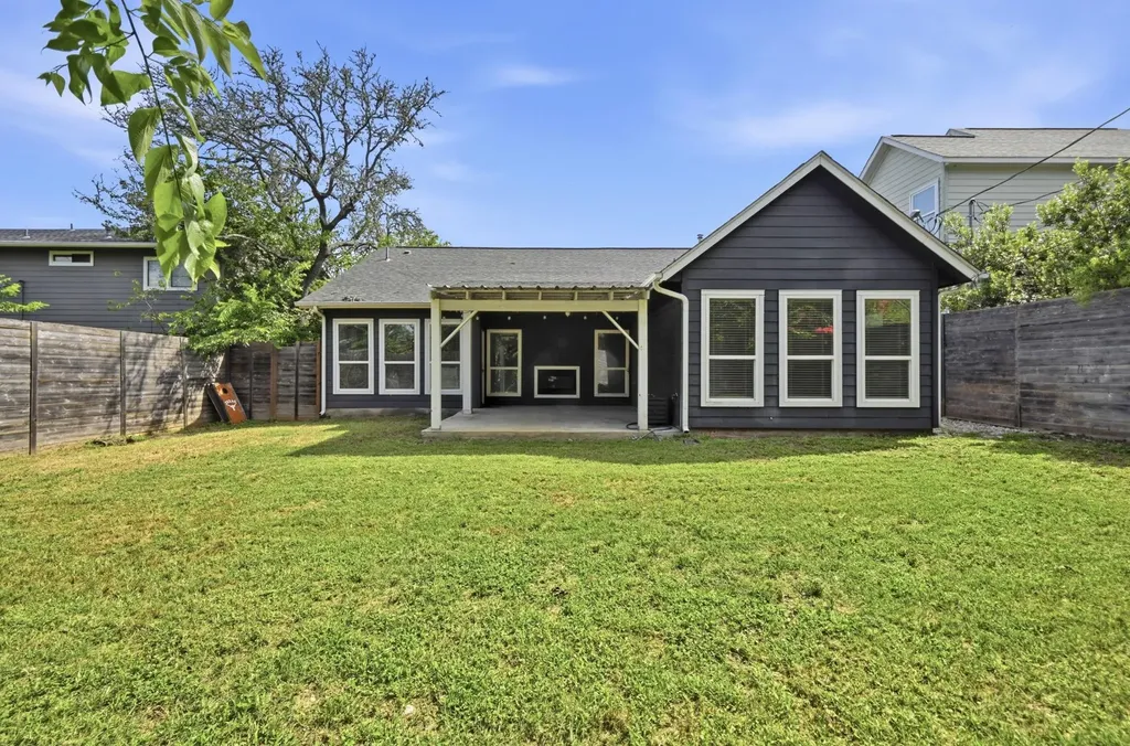 4207 Alexandria Drive Austin TX 78749