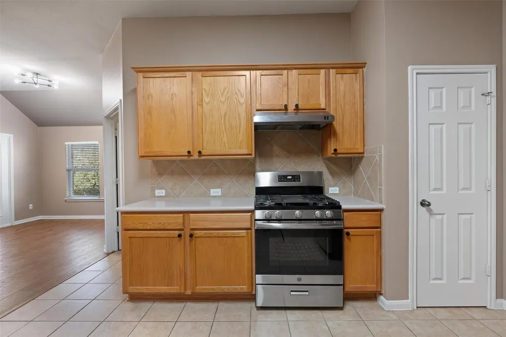 407 Red Hawk Drive Leander TX 78641