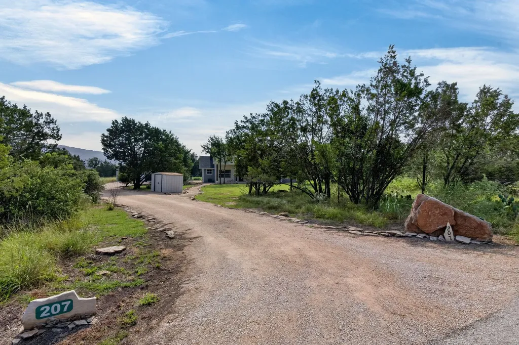 207 Deer Ridge Drive Burnet TX 78611