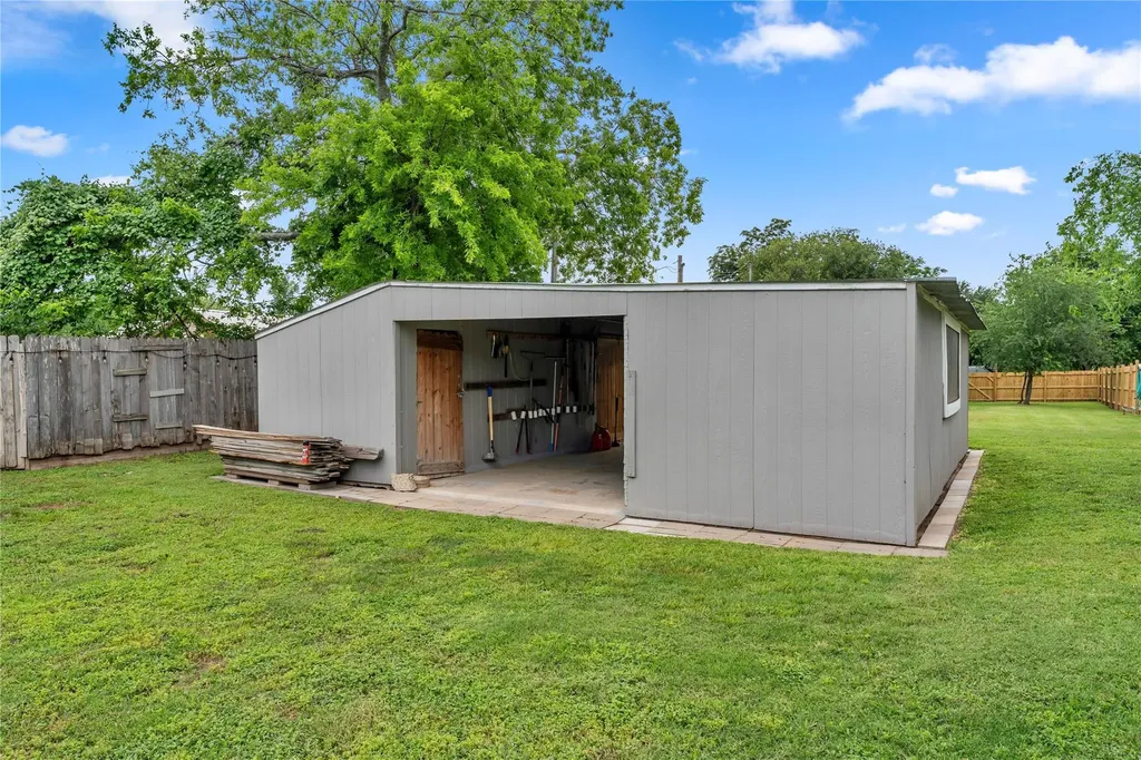 130 Banks Street Kingsland TX 78639