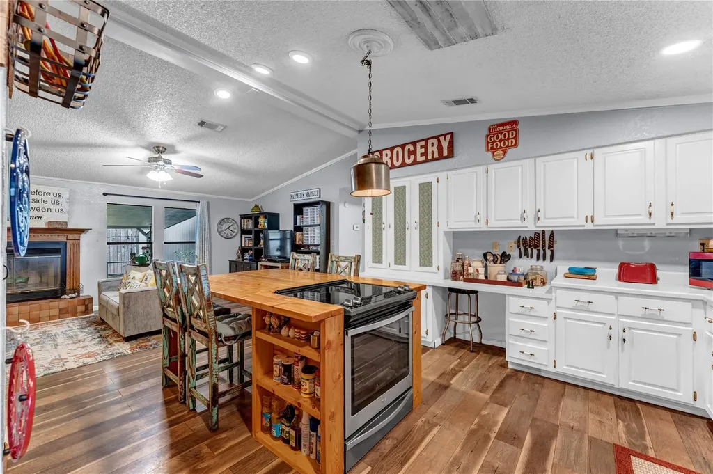 130 Banks Street Kingsland TX 78639