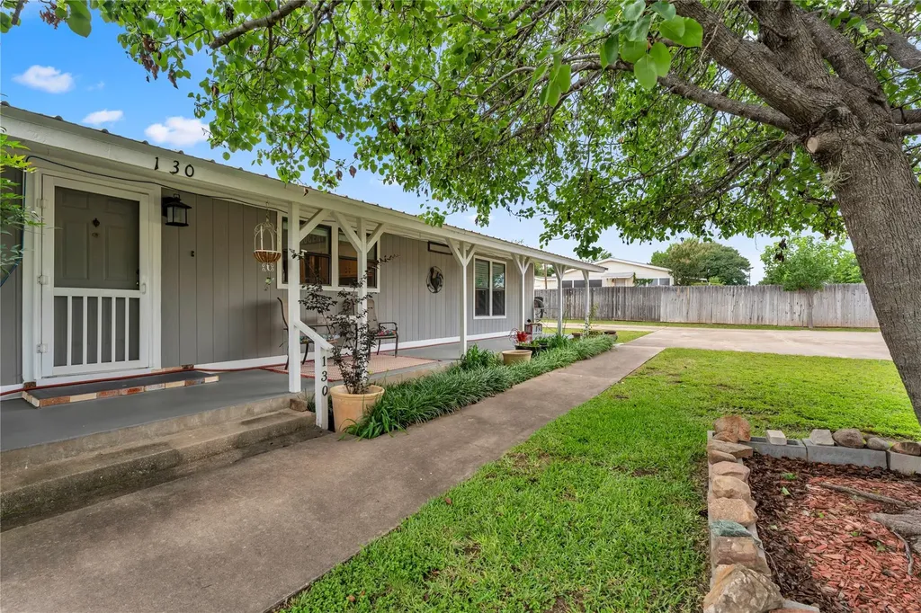 130 Banks Street Kingsland TX 78639