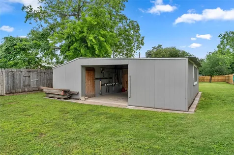 130 Banks Street Kingsland TX 78639