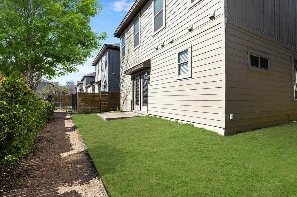 2001 Faro Drive Austin TX 78741