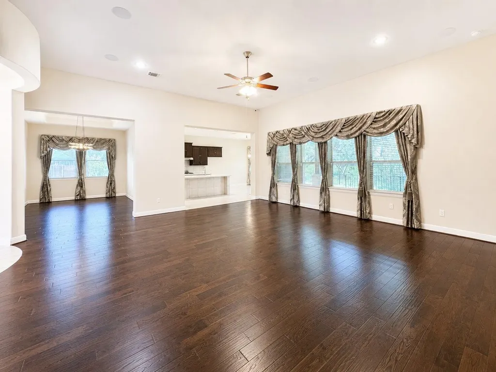 365 Arapaho Drive Kyle TX 78640