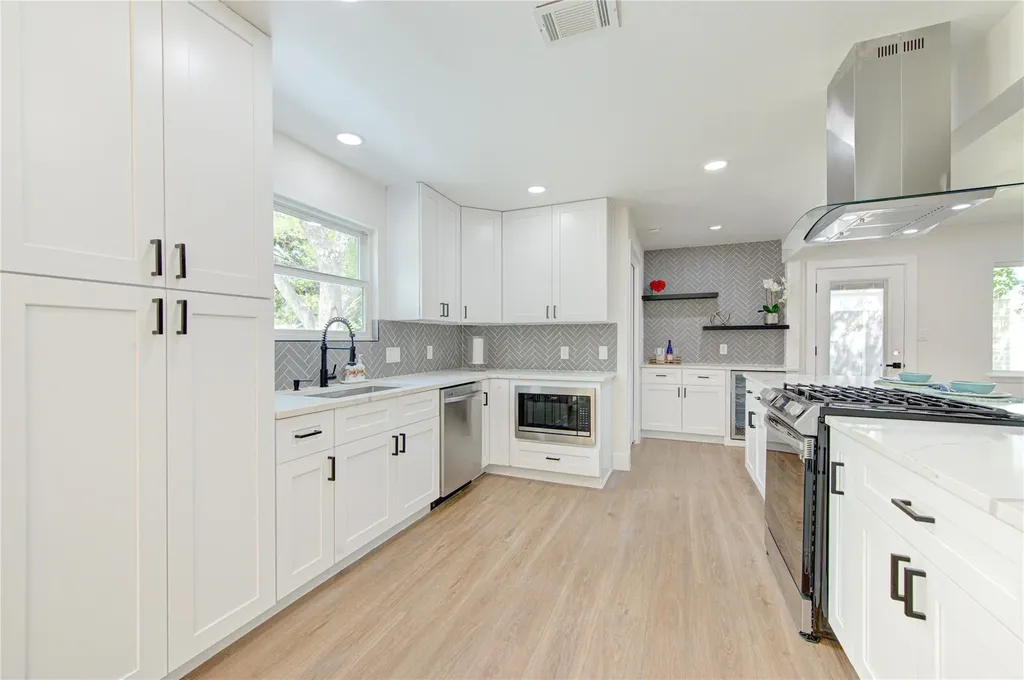 10070 Woodland Village Drive Austin TX 78750