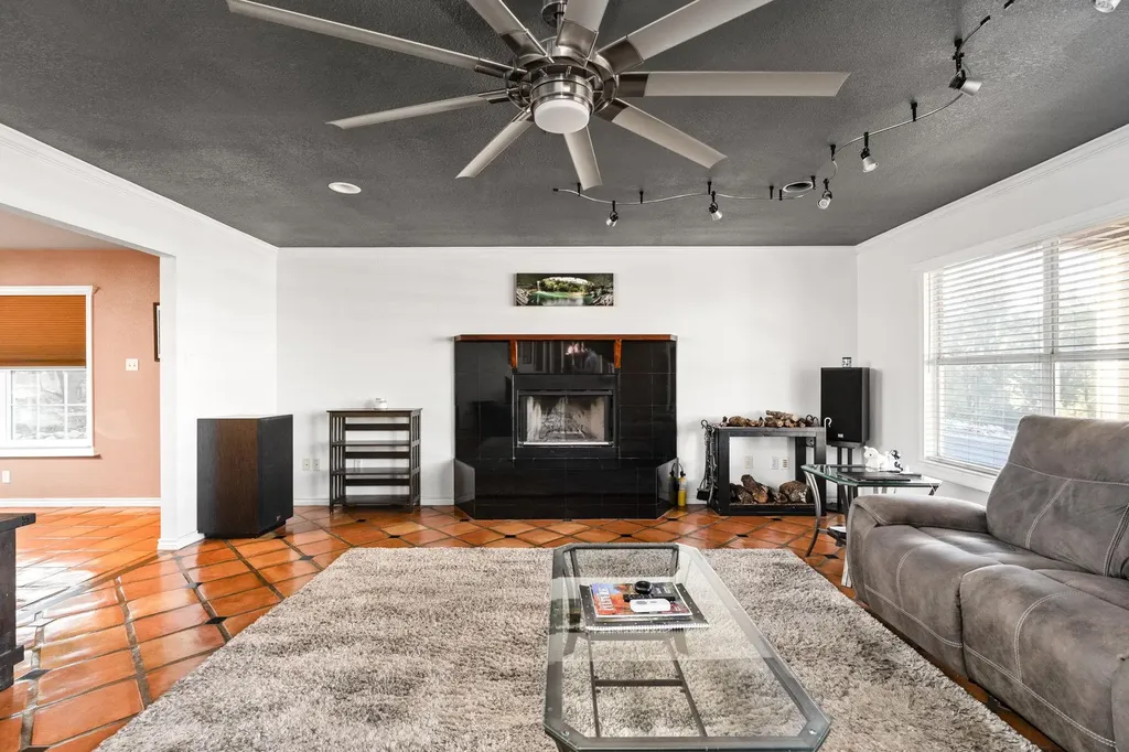 2706 Tradewind Drive Spicewood TX 78669