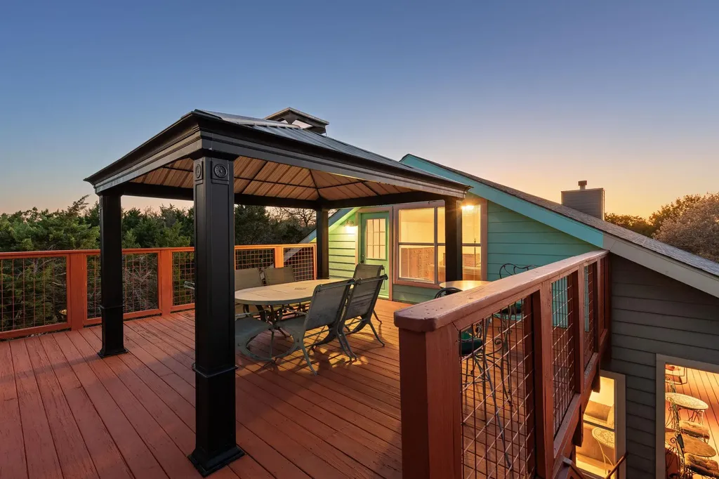 2706 Tradewind Drive Spicewood TX 78669
