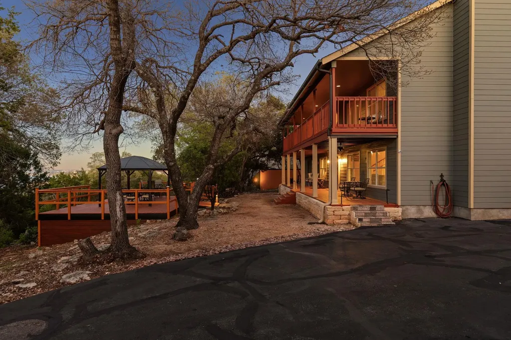 2706 Tradewind Drive Spicewood TX 78669