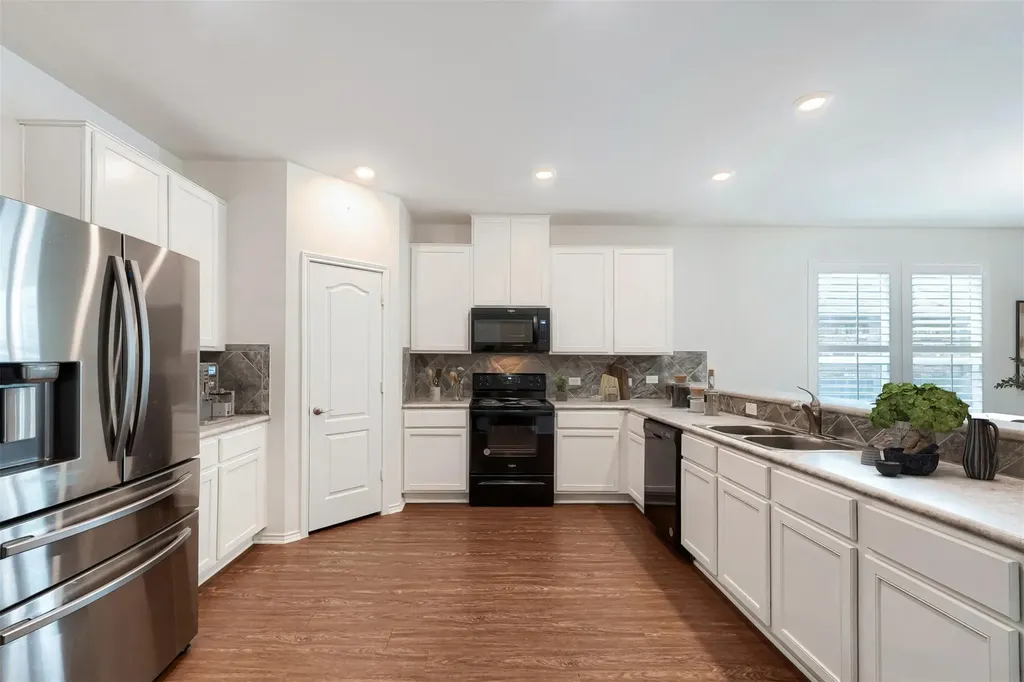 221 Auburn Street Kyle TX 78640